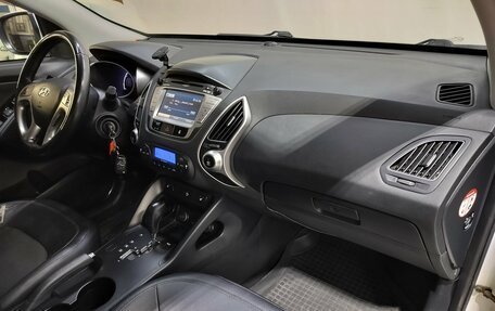 Hyundai ix35 I рестайлинг, 2012 год, 1 050 000 рублей, 10 фотография