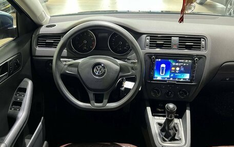 Volkswagen Jetta VI, 2015 год, 1 570 000 рублей, 20 фотография