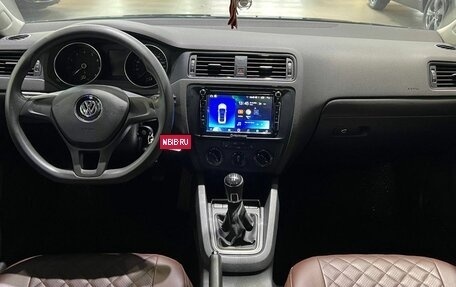 Volkswagen Jetta VI, 2015 год, 1 570 000 рублей, 18 фотография