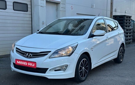 Hyundai Solaris II рестайлинг, 2015 год, 885 000 рублей, 1 фотография