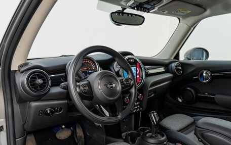 MINI Hatch, 2019 год, 2 490 000 рублей, 9 фотография