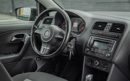 Volkswagen Polo VI (EU Market), 2012 год, 750 000 рублей, 6 фотография