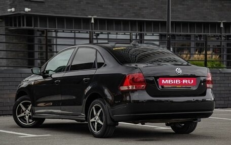 Volkswagen Polo VI (EU Market), 2012 год, 750 000 рублей, 2 фотография
