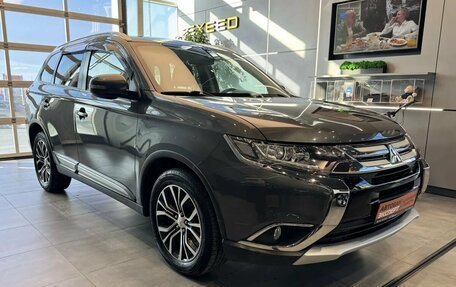 Mitsubishi Outlander III рестайлинг 3, 2016 год, 2 199 000 рублей, 3 фотография