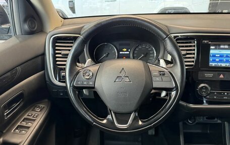 Mitsubishi Outlander III рестайлинг 3, 2016 год, 2 199 000 рублей, 15 фотография