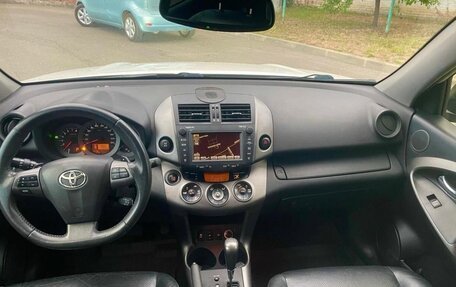 Toyota RAV4, 2012 год, 1 690 000 рублей, 18 фотография