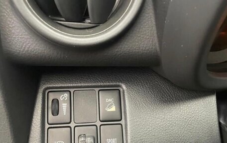 Toyota RAV4, 2012 год, 1 690 000 рублей, 16 фотография