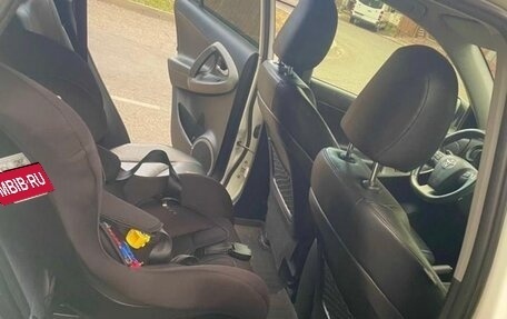Toyota RAV4, 2012 год, 1 690 000 рублей, 13 фотография