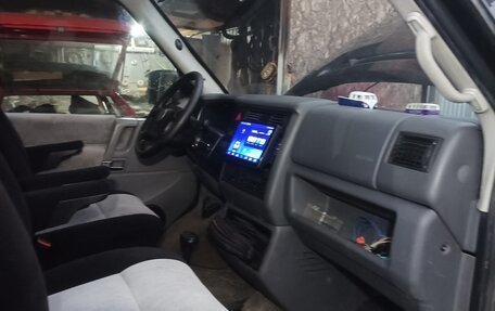 Volkswagen Multivan T4, 2003 год, 1 650 000 рублей, 27 фотография