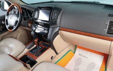 Toyota Land Cruiser 200, 2013 год, 4 029 000 рублей, 17 фотография