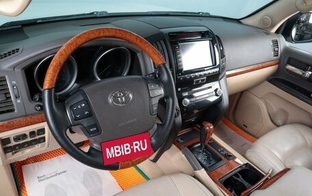 Toyota Land Cruiser 200, 2013 год, 4 029 000 рублей, 8 фотография