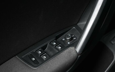 Volkswagen Tiguan II, 2018 год, 2 674 000 рублей, 19 фотография
