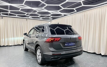 Volkswagen Tiguan II, 2021 год, 3 499 900 рублей, 4 фотография