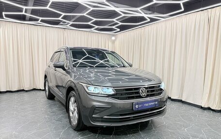 Volkswagen Tiguan II, 2021 год, 3 499 900 рублей, 8 фотография