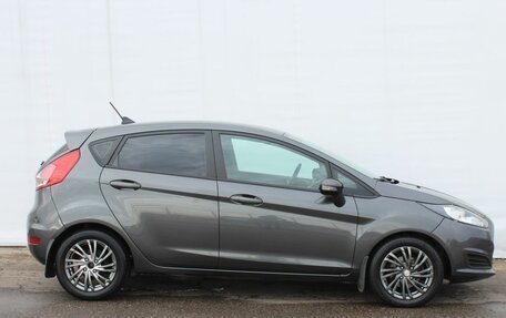 Ford Fiesta, 2017 год, 885 000 рублей, 4 фотография