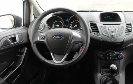 Ford Fiesta, 2017 год, 885 000 рублей, 16 фотография