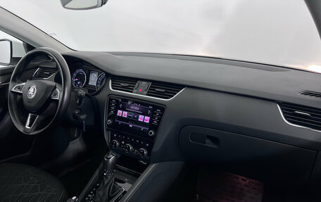 Skoda Octavia, 2019 год, 2 170 000 рублей, 15 фотография