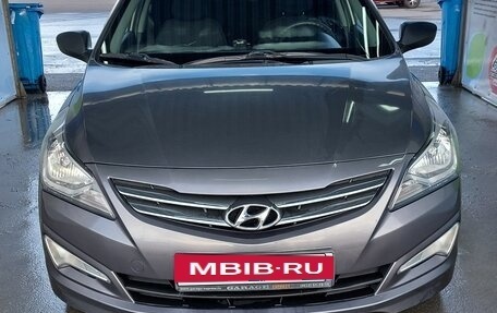 Hyundai Solaris II рестайлинг, 2015 год, 1 300 000 рублей, 1 фотография