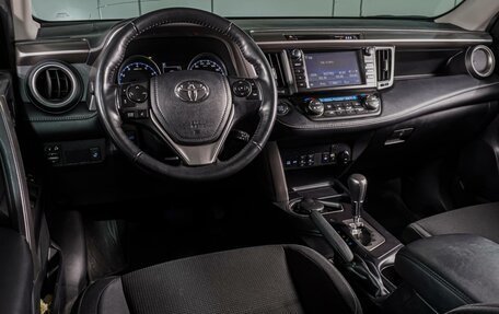 Toyota RAV4, 2019 год, 2 399 000 рублей, 6 фотография