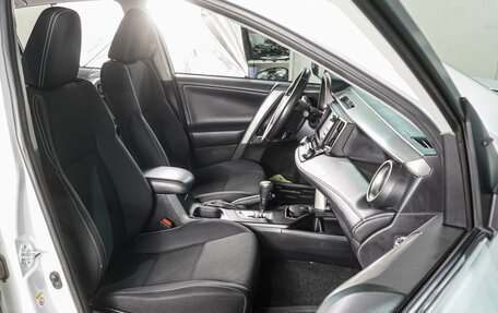 Toyota RAV4, 2019 год, 2 399 000 рублей, 8 фотография