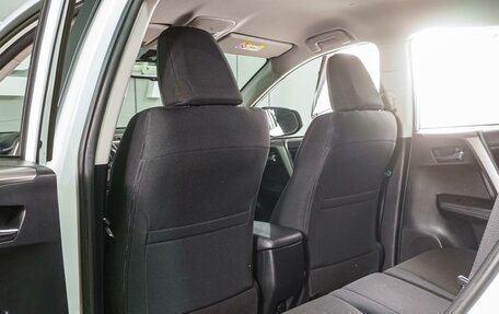 Toyota RAV4, 2019 год, 2 399 000 рублей, 11 фотография