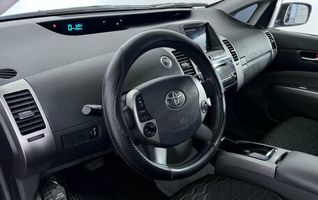 Toyota Prius, 2008 год, 830 000 рублей, 9 фотография
