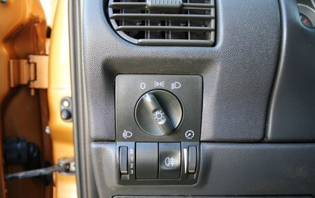 Opel Corsa C рестайлинг, 2003 год, 219 000 рублей, 10 фотография