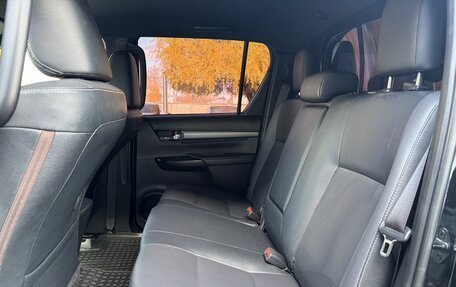 Toyota Hilux VIII, 2020 год, 4 500 000 рублей, 13 фотография