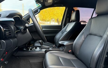 Toyota Hilux VIII, 2020 год, 4 500 000 рублей, 12 фотография