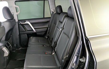 Toyota Land Cruiser Prado 150 рестайлинг 2, 2019 год, 5 705 000 рублей, 12 фотография