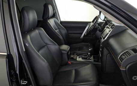 Toyota Land Cruiser Prado 150 рестайлинг 2, 2019 год, 5 705 000 рублей, 24 фотография