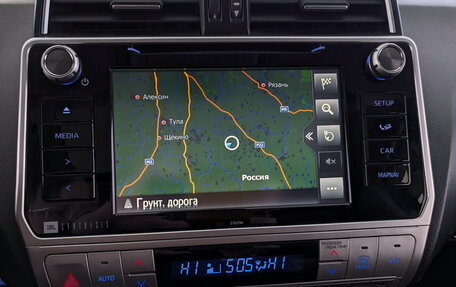 Toyota Land Cruiser Prado 150 рестайлинг 2, 2019 год, 5 705 000 рублей, 29 фотография