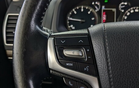 Toyota Land Cruiser Prado 150 рестайлинг 2, 2019 год, 5 705 000 рублей, 28 фотография