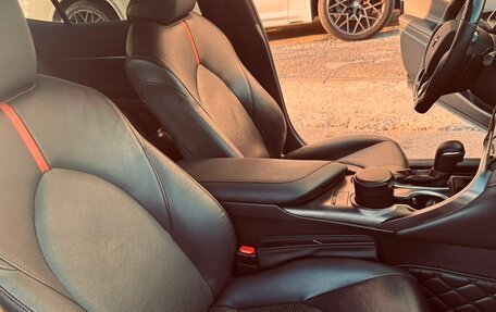 Toyota Camry, 2022 год, 3 200 000 рублей, 4 фотография