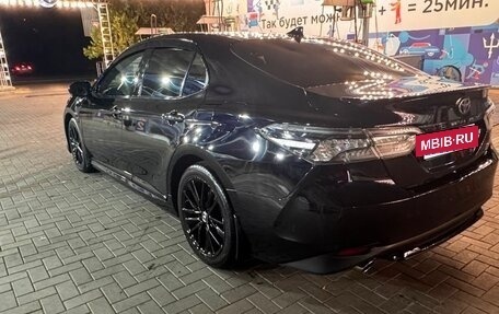 Toyota Camry, 2022 год, 3 200 000 рублей, 7 фотография