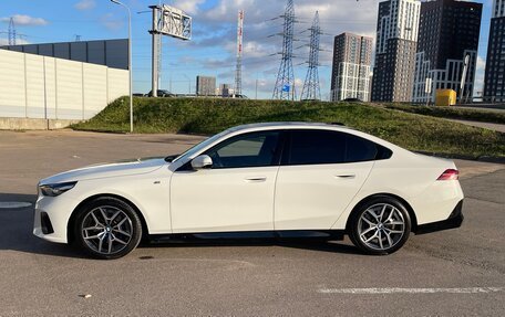 BMW 5 серия, 2023 год, 5 850 000 рублей, 4 фотография
