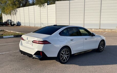 BMW 5 серия, 2023 год, 5 850 000 рублей, 6 фотография