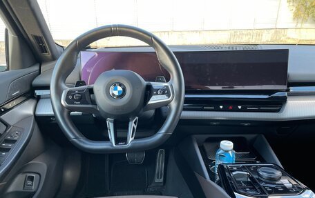 BMW 5 серия, 2023 год, 5 850 000 рублей, 9 фотография