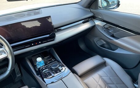BMW 5 серия, 2023 год, 5 850 000 рублей, 11 фотография