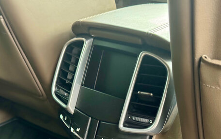 Porsche Cayenne III, 2012 год, 2 100 000 рублей, 16 фотография