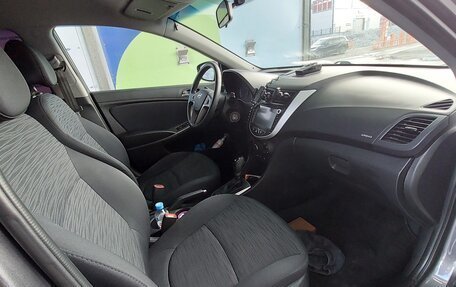 Hyundai Solaris II рестайлинг, 2015 год, 1 300 000 рублей, 6 фотография