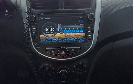 Hyundai Solaris II рестайлинг, 2015 год, 1 300 000 рублей, 8 фотография