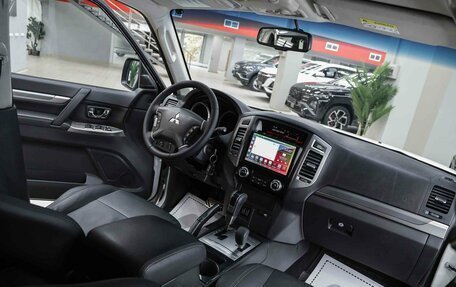 Mitsubishi Pajero IV, 2018 год, 2 990 000 рублей, 5 фотография