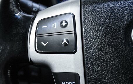 Toyota Land Cruiser 200, 2012 год, 3 999 000 рублей, 21 фотография