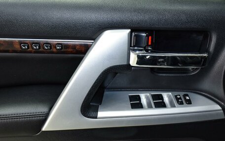 Toyota Land Cruiser 200, 2012 год, 3 999 000 рублей, 29 фотография