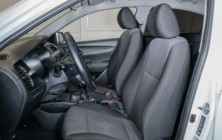 KIA Rio IV, 2018 год, 1 340 000 рублей, 10 фотография