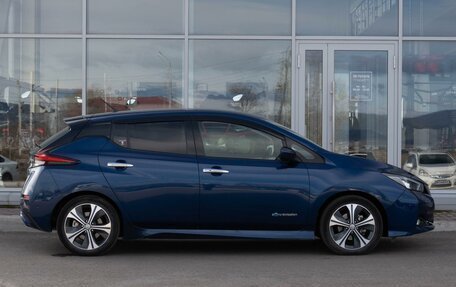 Nissan Leaf II, 2018 год, 1 601 000 рублей, 5 фотография