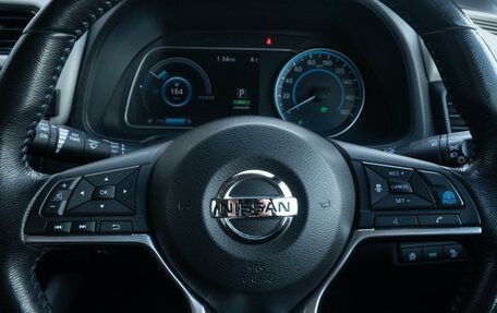Nissan Leaf II, 2018 год, 1 601 000 рублей, 21 фотография