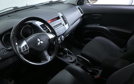 Mitsubishi Outlander III рестайлинг 3, 2011 год, 1 040 000 рублей, 7 фотография