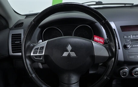 Mitsubishi Outlander III рестайлинг 3, 2011 год, 1 040 000 рублей, 10 фотография